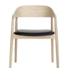 AC2 armchair Oak white pigm. lacquer leather seat
