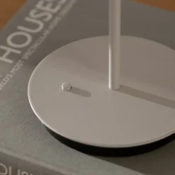 Asteria Move Monochrome