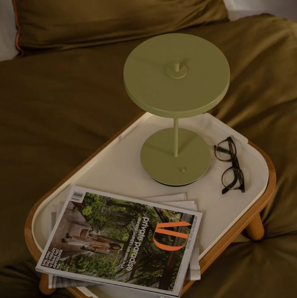 Asteria Move Monochrome