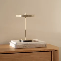 Asteria Move Monochrome