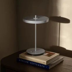 Asteria Move Monochrome