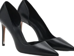 Asymmetrical heeled shoes
