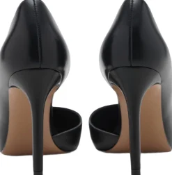 Asymmetrical heeled shoes