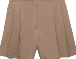 BERMUDA SHORTS. -- TERESA