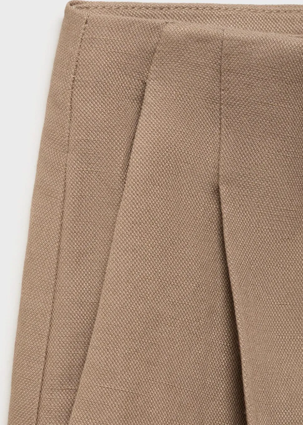 BERMUDA SHORTS. -- TERESA