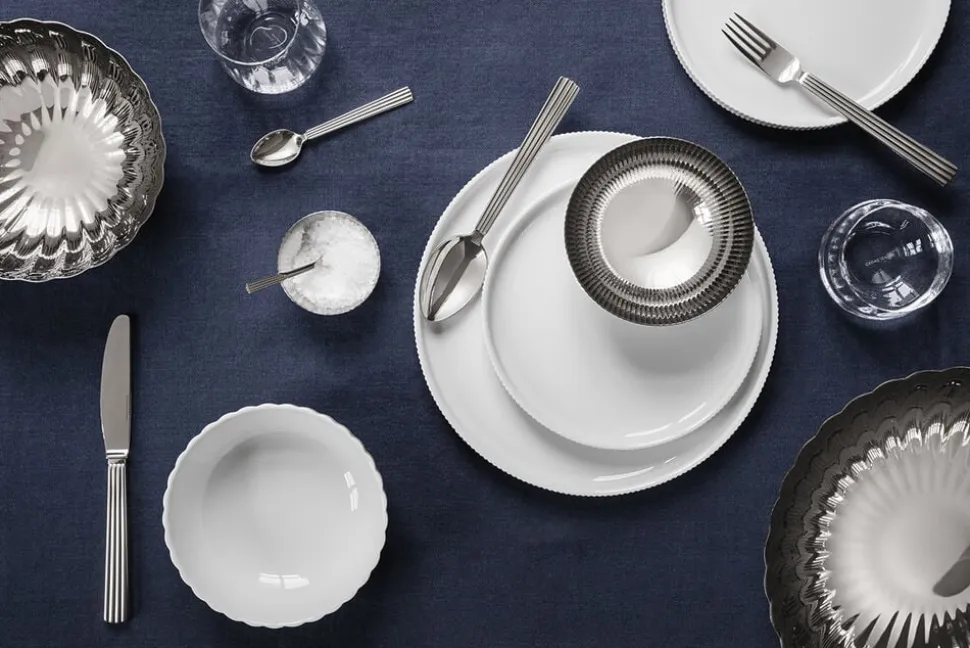 BERNADOTTE LUNCH/SALAD PLATE PORCELAIN 200 MM