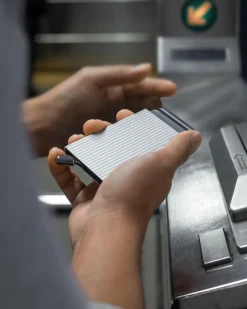 Cardprotector Fluted Silver+