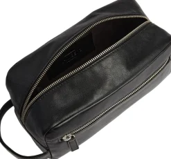 Crewmbg Toiletry Bag