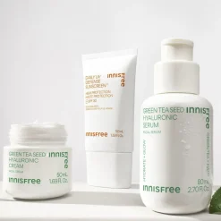 Daily UV Defense Sunscreen SPF 30 - UVA and UVB Protection