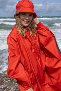 Danerain Poncho Bright Red