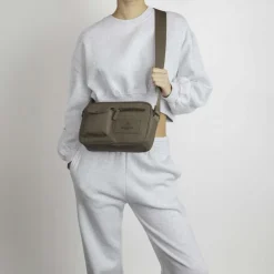 DarlaMBG Crossb. , Monochrome