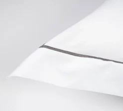 Egyptisk sengesæt med broderet stikning