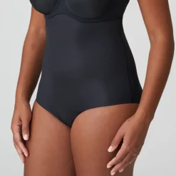 Figuras udglattende høje trusser