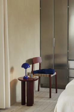 Flowerpot Portable Lamp VP9, Cobalt Blue, Magnetic Charger