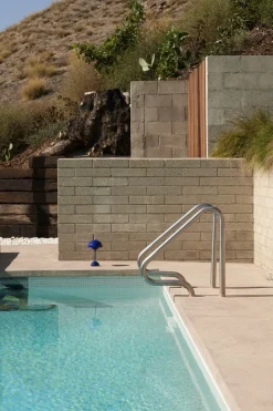 Flowerpot Portable Lamp VP9, Cobalt Blue, Magnetic Charger