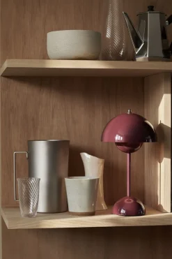 Flowerpot Portable Lamp VP9, Magnetic Charger