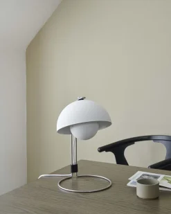 FlowerPot Table lamp VP4