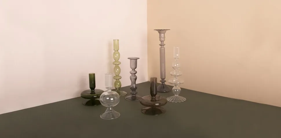 Glas lysestage, lys grøn, 25xø9 cm