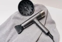 Hårtørrer HC 100 med digital motor PR-HC02R