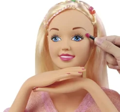 JUDITH FRISØRHOVEDmTILBEH