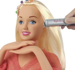 JUDITH FRISØRHOVEDmTILBEH