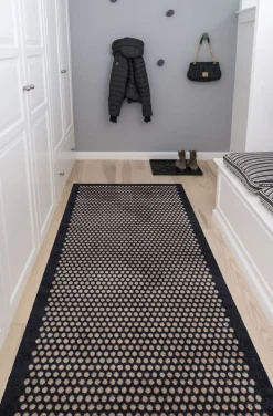 Løber 90x200 cm, dot sort/sand