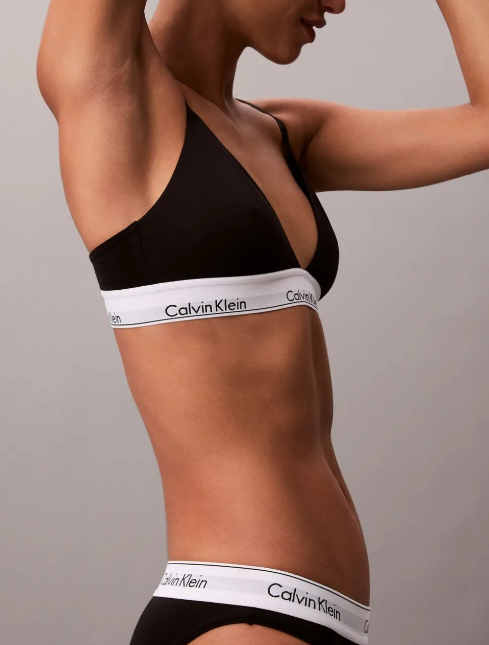 LIGHTLY LINED TRIANGLE