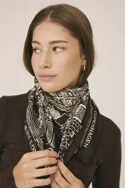 Magasin Iconic Scarf 83x83cm