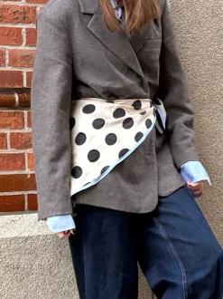 Maxi Polka Triangle Sia Scarf