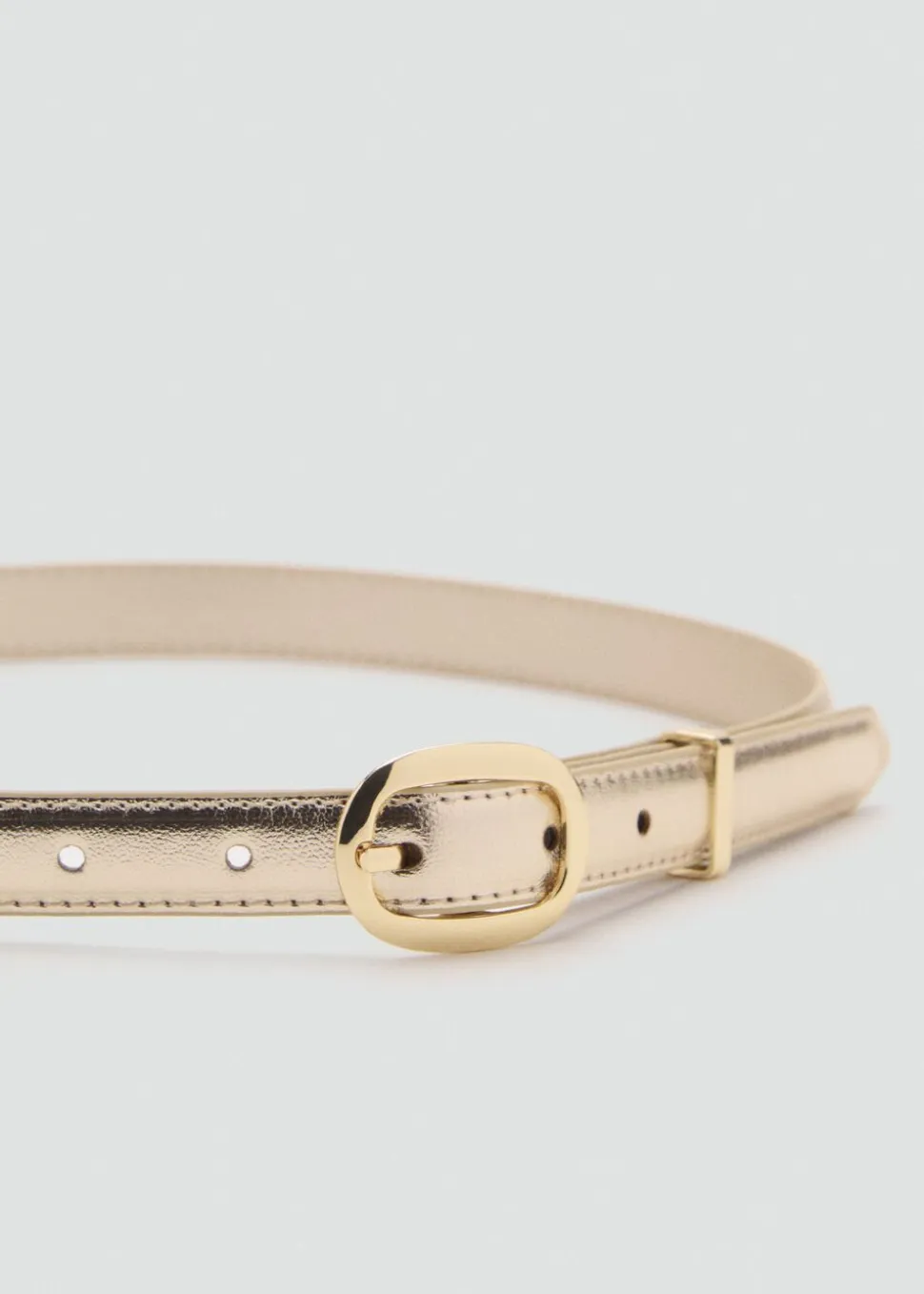 Metallic belt with oval buckle