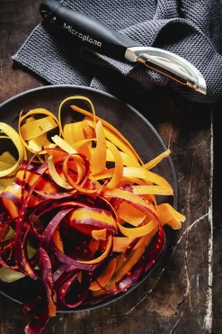 Microplane Professional Peeler