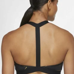 Nike Swoosh Icon Clash