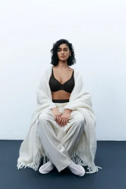 Norah Covering molded bra