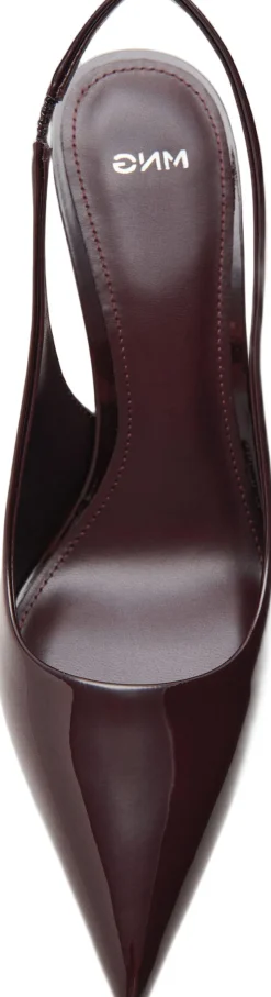 Patent leather heel shoes