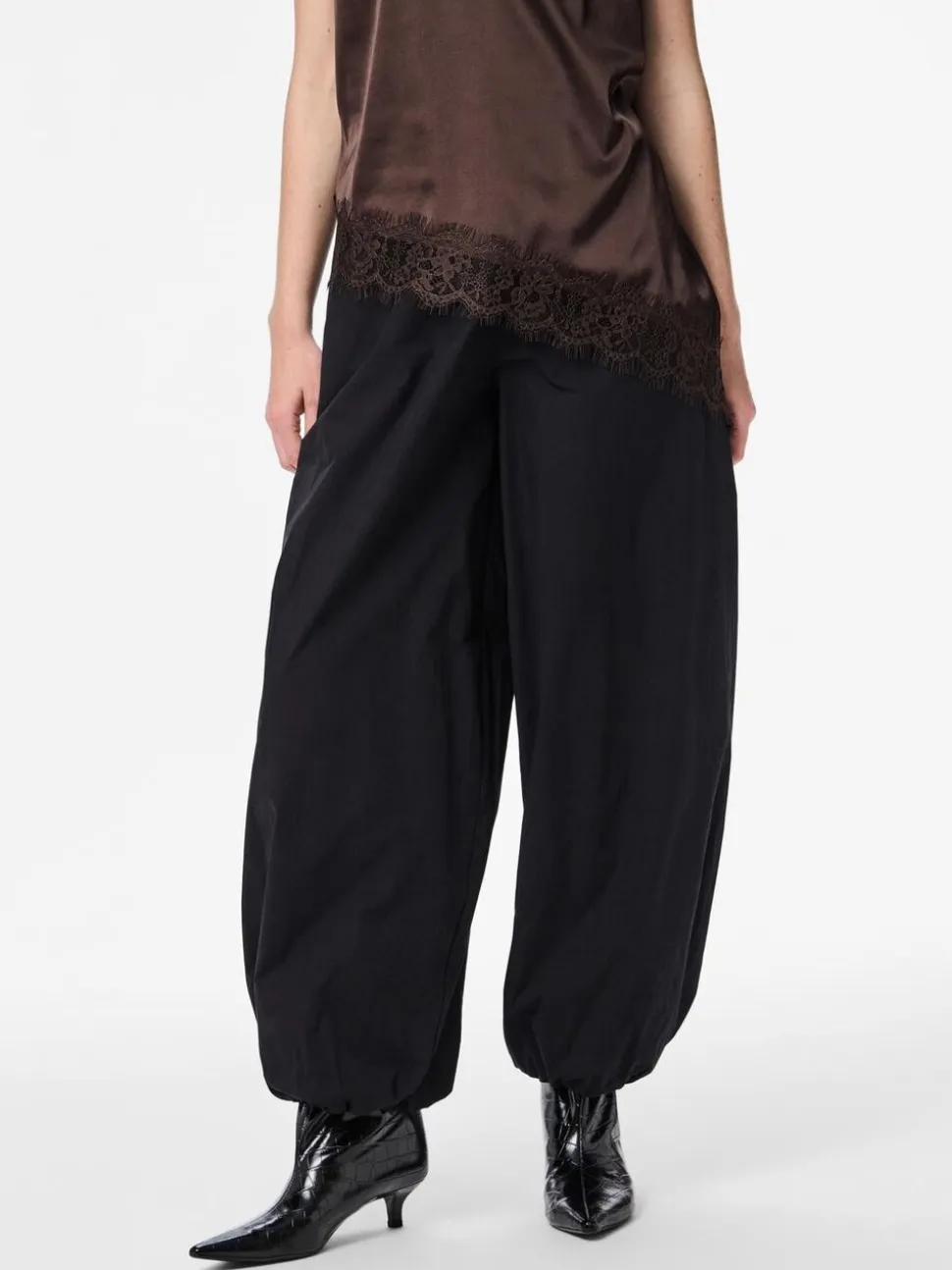 PCBELLA MW BALLOON WVN PANTS D2D