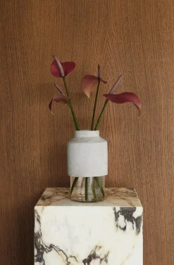 Plinth Cubic, Calacatta Viola