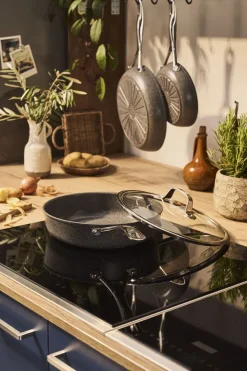 Salina Ceramic Sautepande Med låg, 28 cm, Aluminium, Titaniu