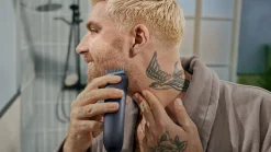 Skægtrimning med metalskær