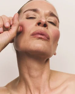 Skin Glow Tinted Beauty Balm Contour