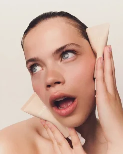 SKIN TINT MOISTURISER SPF15