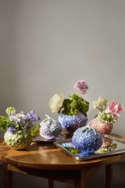 The Art Of Giving Flowers