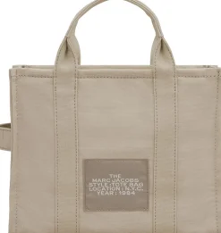 THE MEDIUM TOTE