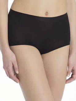 True Confidence Shorts